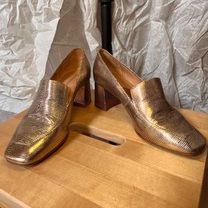 Beautiful GOLD Intentionally Blank shoe